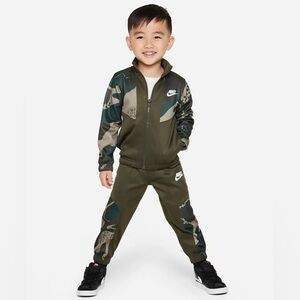 NEW Boys 2T Nike Cargo Camo Jacket